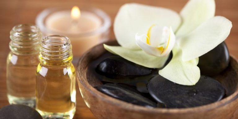 Масаж із прянощами у Києві — тепло, аромати та SPA-релакс
